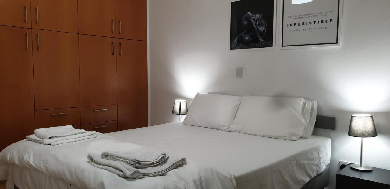 Lina'S Home & Pool - Breakbooking Cy Λατσιά Εξωτερικό φωτογραφία